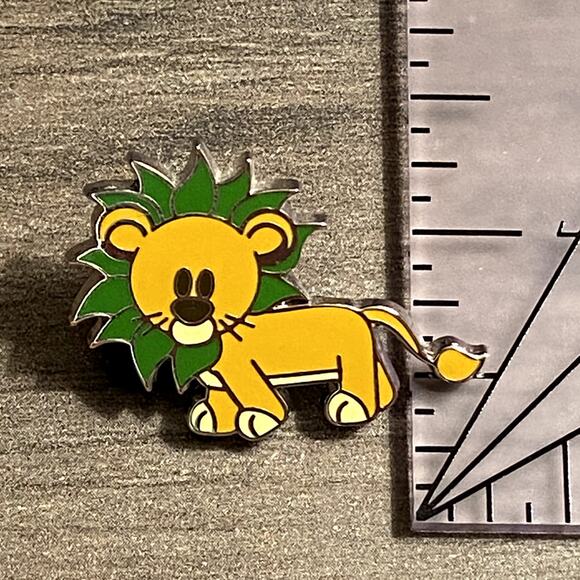 Disney Parks Trading Pin Animal Kingdom Baby Simba 2010 Booster Cute Animals Pin - Picture 2 of 3